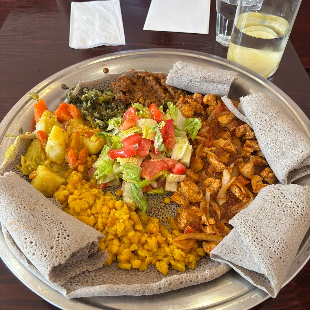 Yosi's Café 1