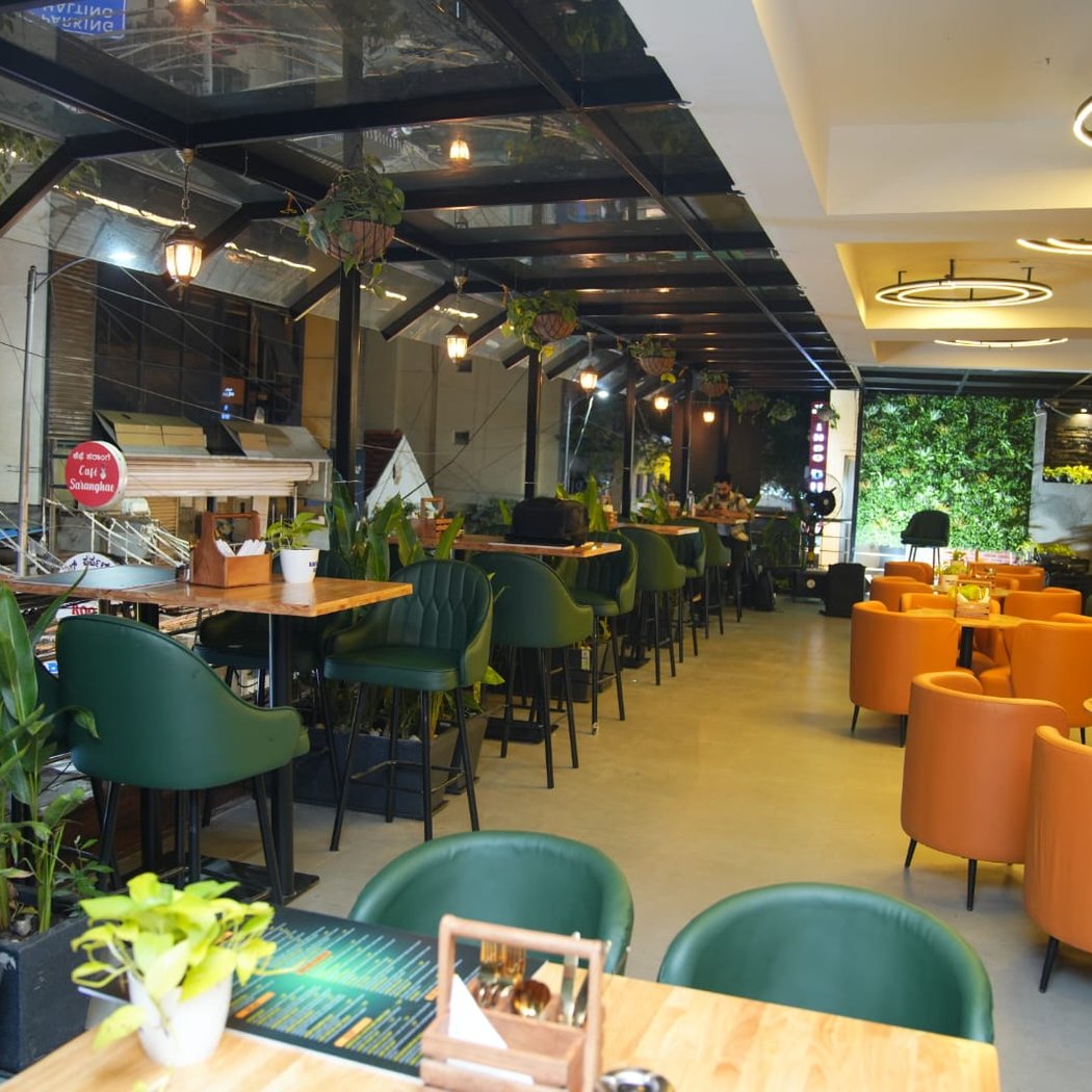 VINTAGE ADDA RESTOBAR 2