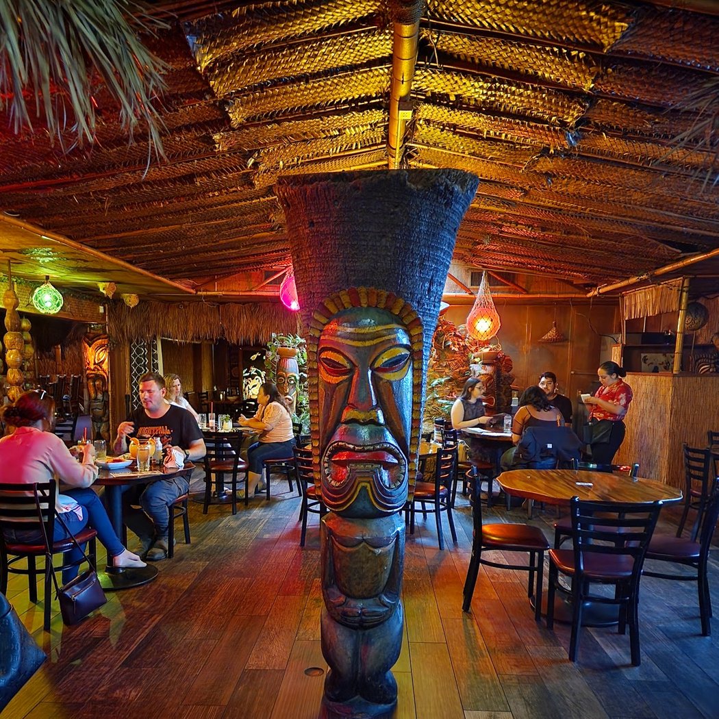Kon Tiki Restaurant & Lounge 2