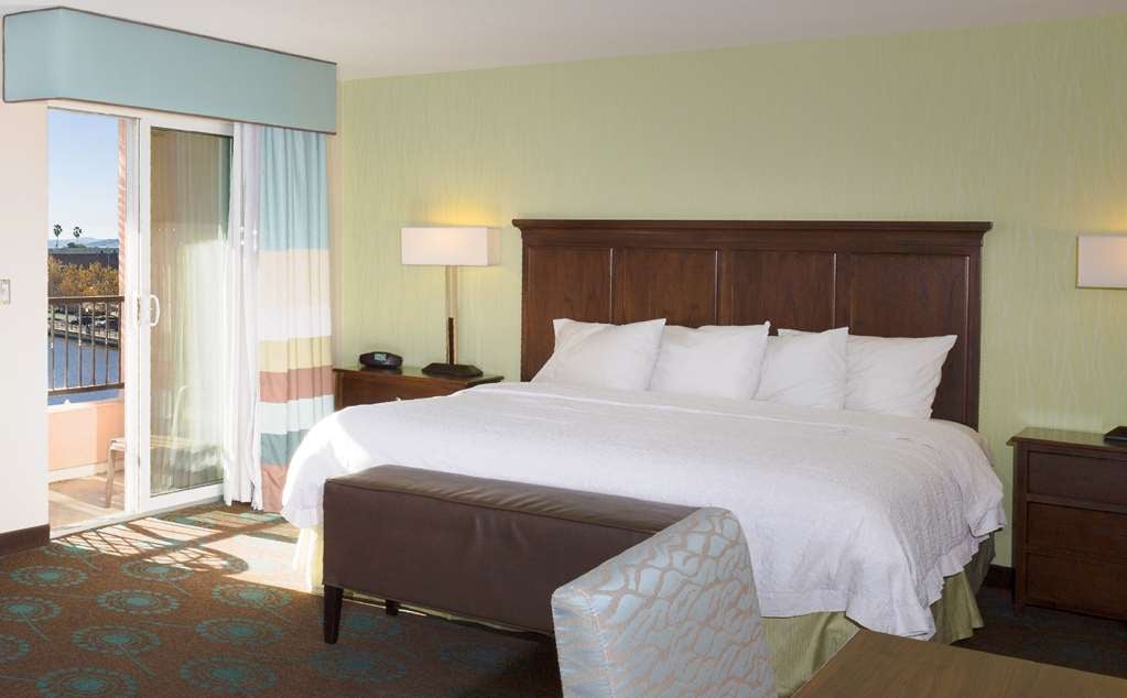 Hampton Inn and Suites Suisun City Waterfront 3