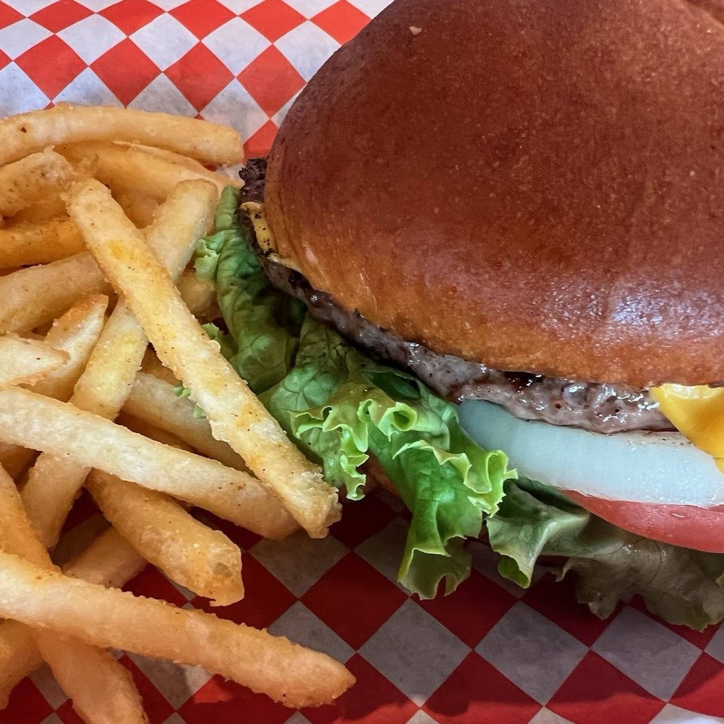 Fred's Burger 1