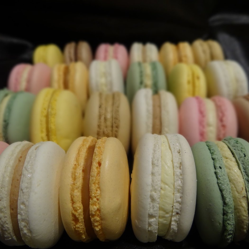 "Les délices de Julie" spécialisée dans les macarons sucrés et salés (ouvert uniquement sur rendez-vous) 2