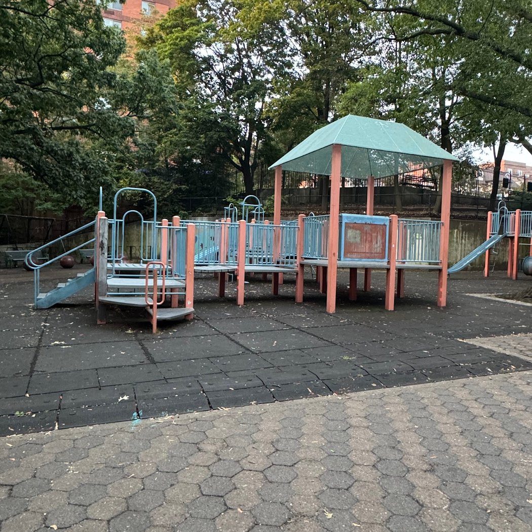 Willow Lake Playground 2