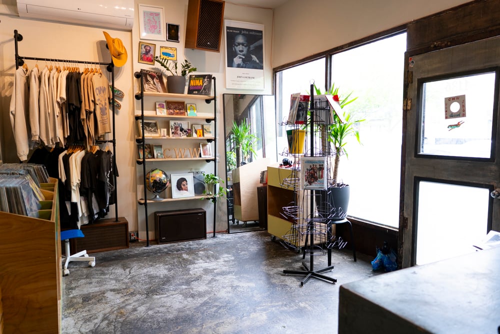 CWW RADIO SHOP 3