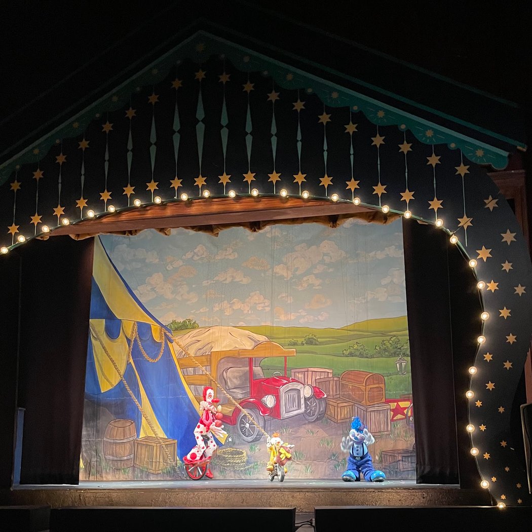 Spectacle de marionnettes 1