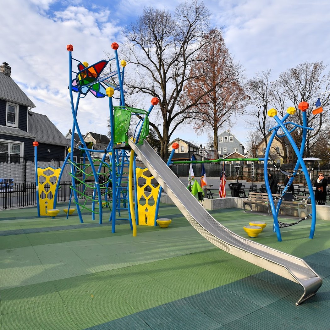 Bobbie Lewis, Jr. Playground 1