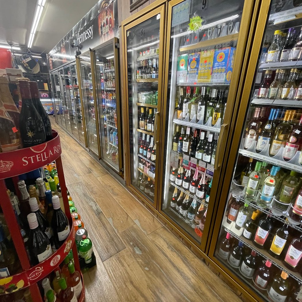 Gateway Liquor 2