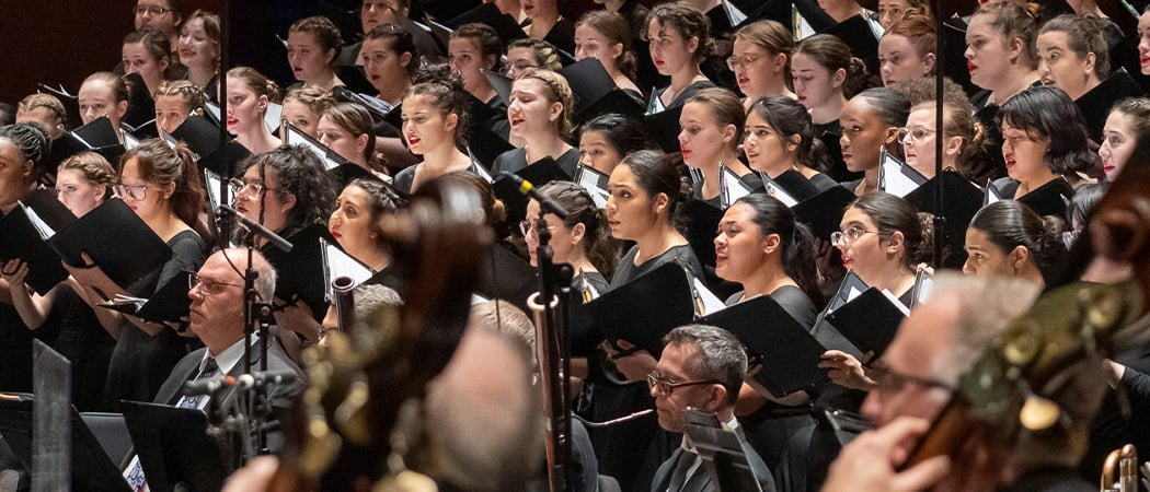 New Jersey Symphony: Neruda Songs & Poulenc’s Gloria 2