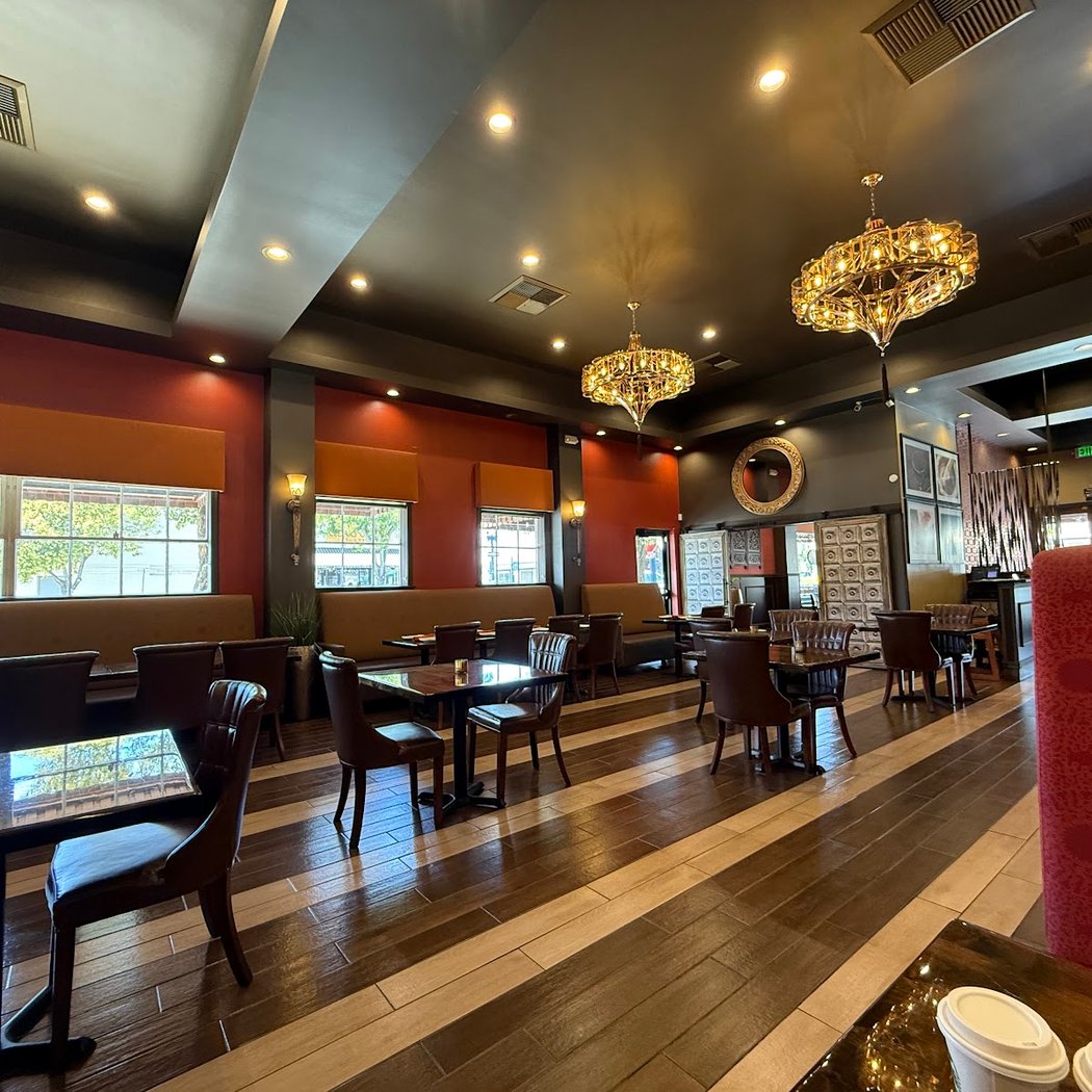 Saffron Indian Cuisine & Bar 4