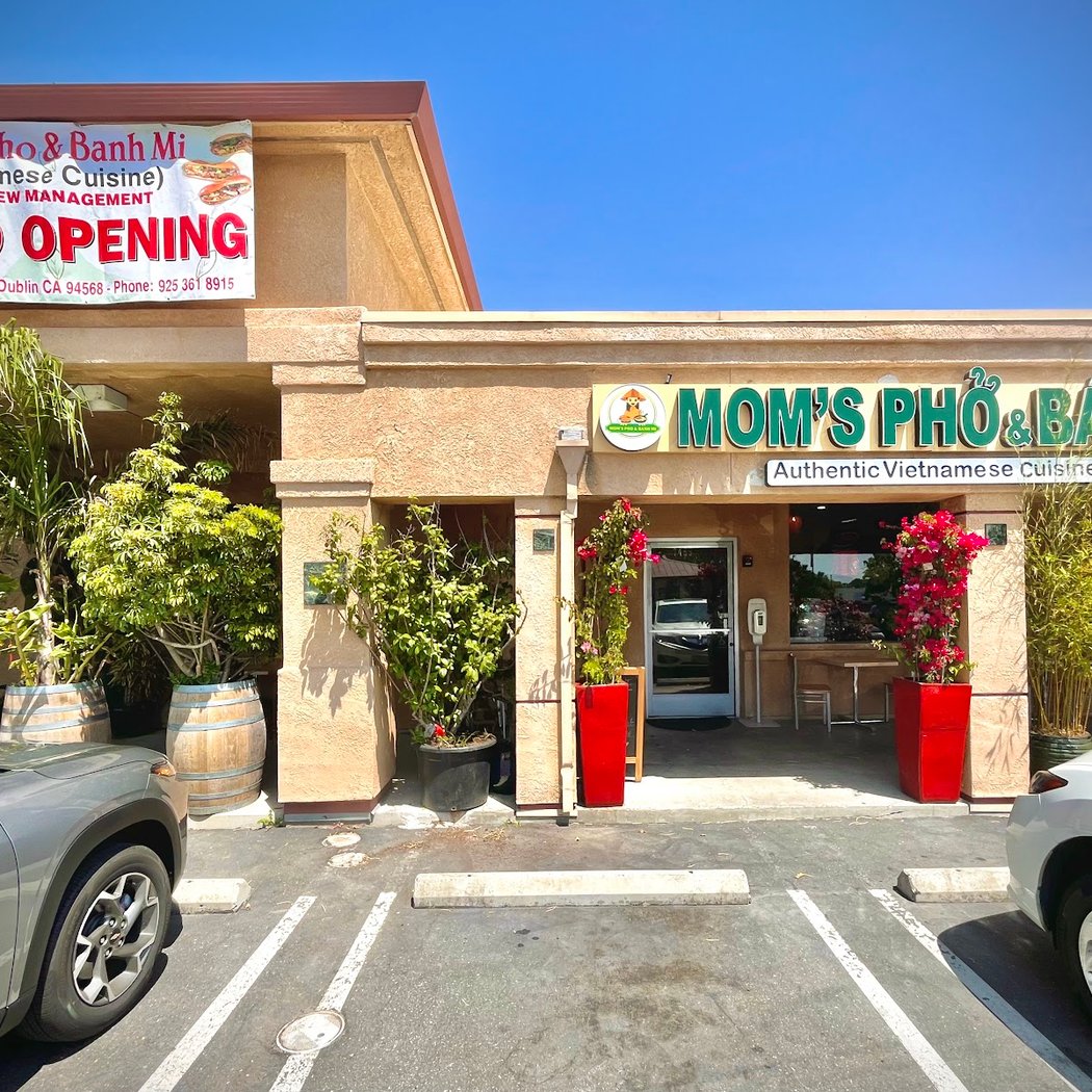 Mom's Pho & Banh Mi 2