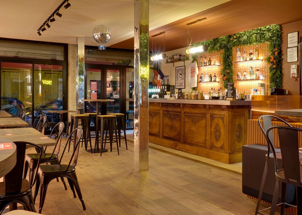 Cocktails + Convo: Lyon 3