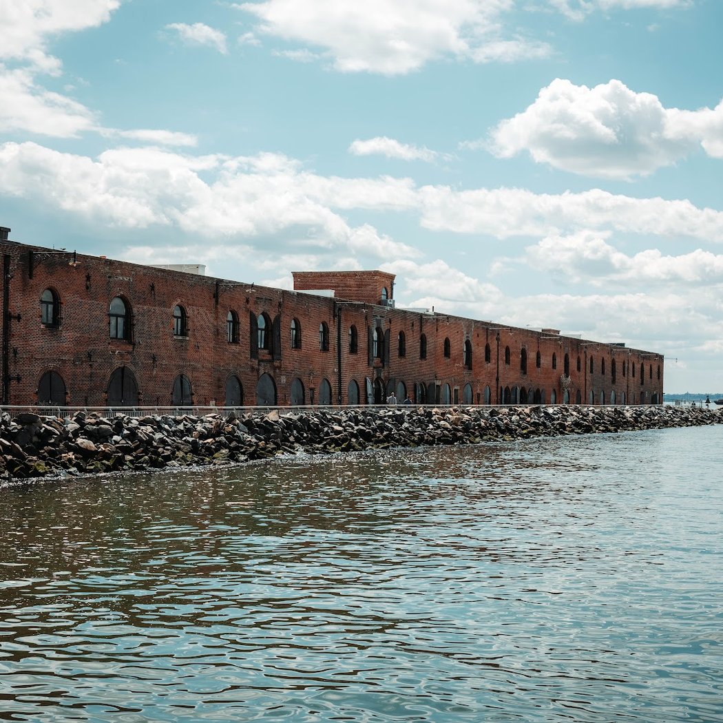 Pier 44 Waterfront Garden 2