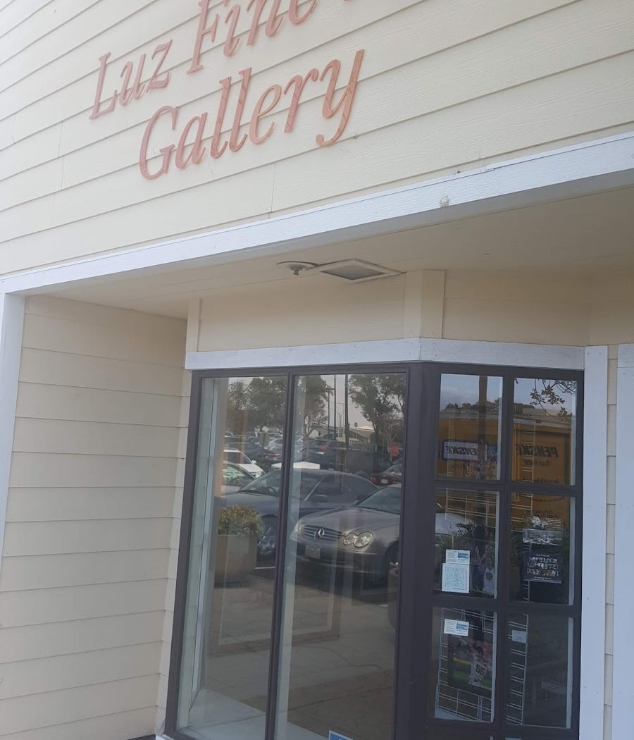 Luz Fine Art Gallery 3