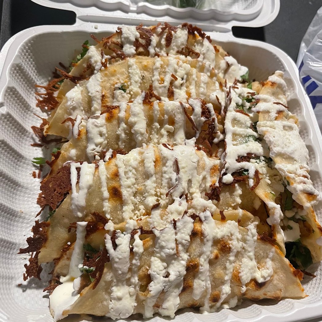 Nikos Taco's 3