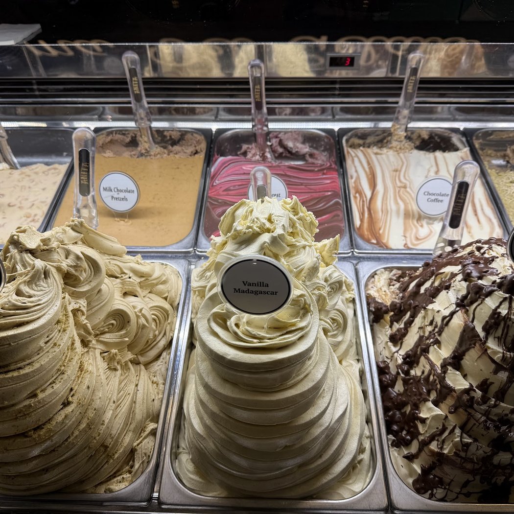 Anita La Mamma del Gelato 3
