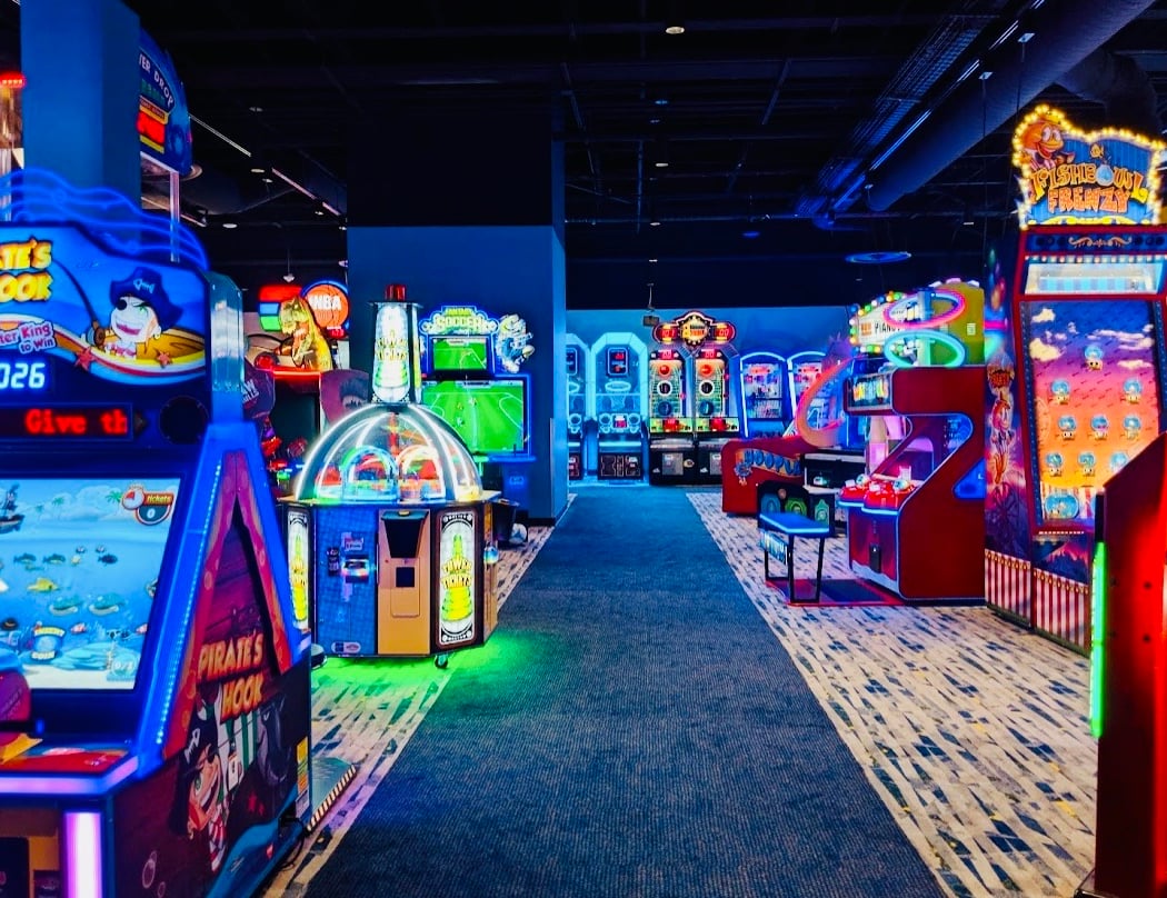 Round1 Bowling & Arcade Southland Mall 2