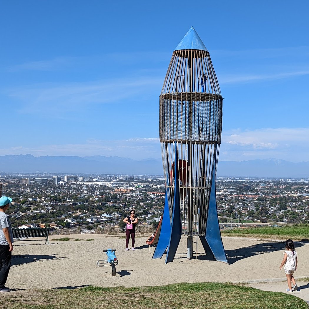 Los Arboles "Rocketship" Park 1