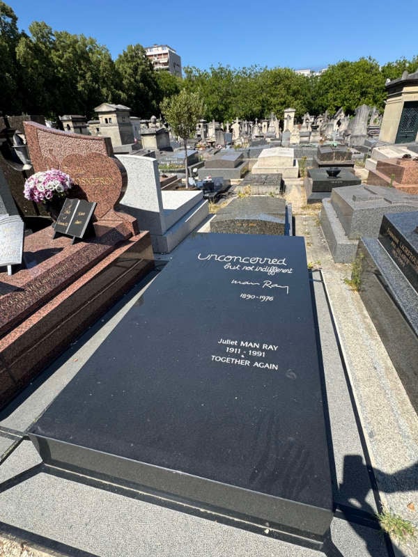 Tombe de Man Ray 3