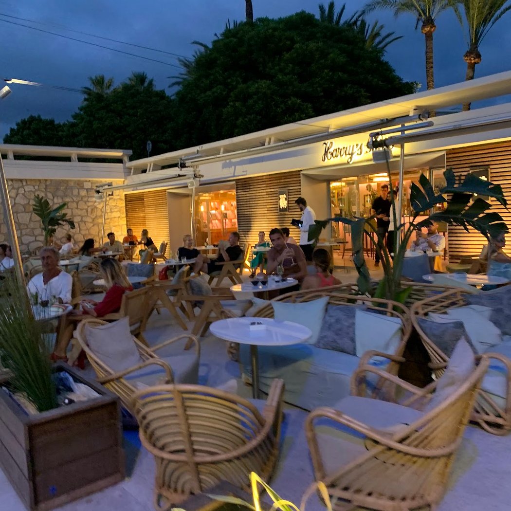 Harry's Bar Cannes 3