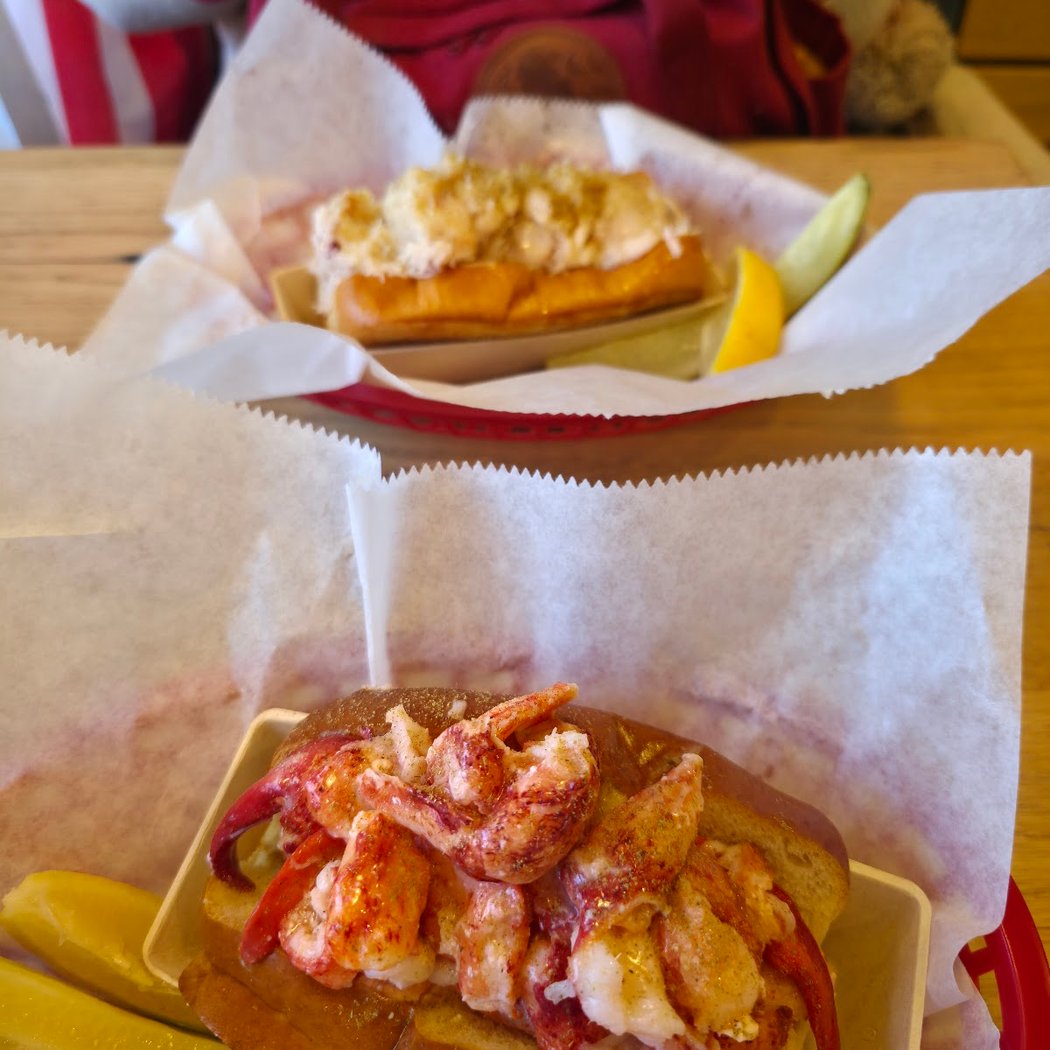 Luke's Lobster 3
