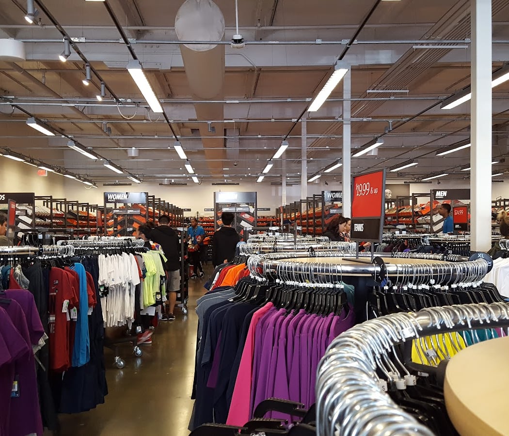 Nike Clearance Store - San Leandro 3