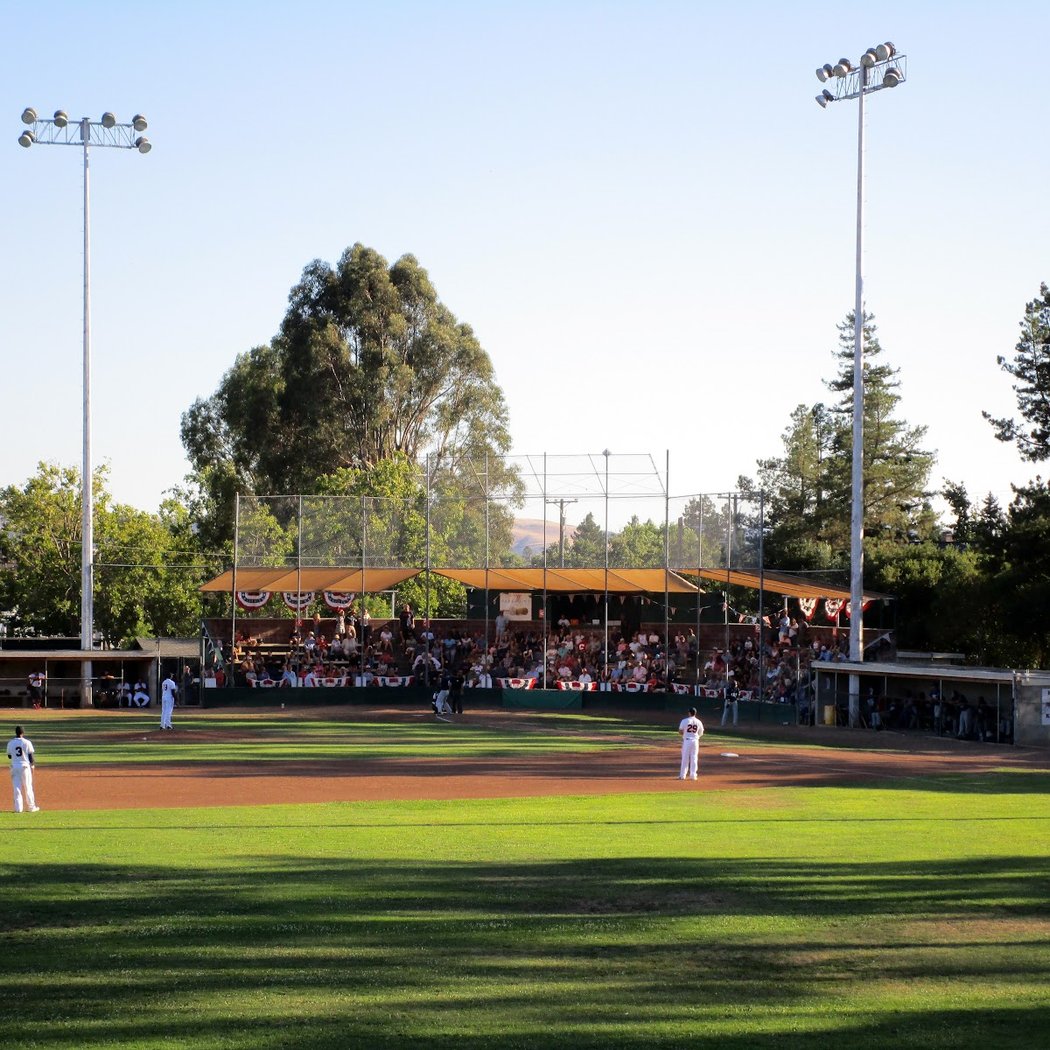 Petaluma Leghorns vs Sonoma Stompers 2