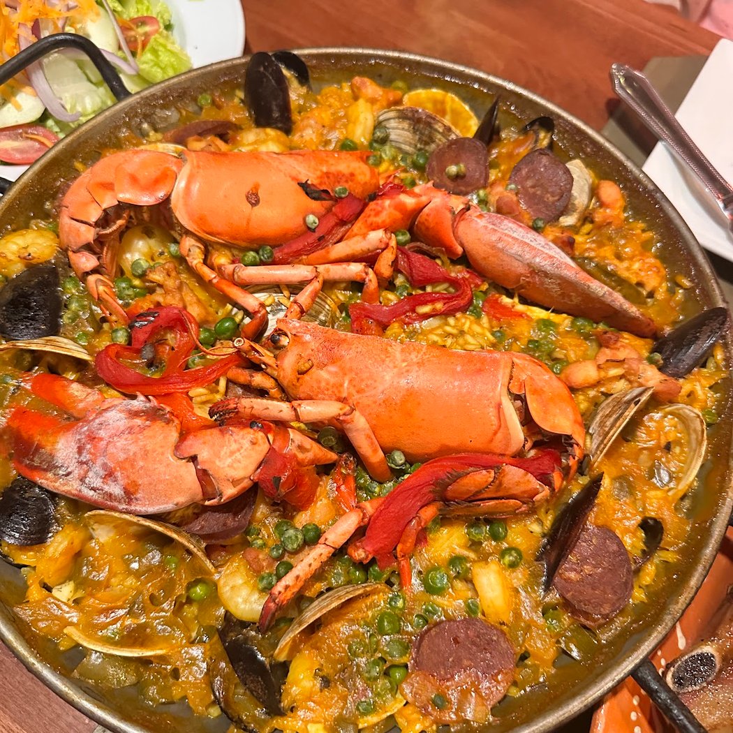 VIVO Tapas KITCHEN • LOUNGE 2