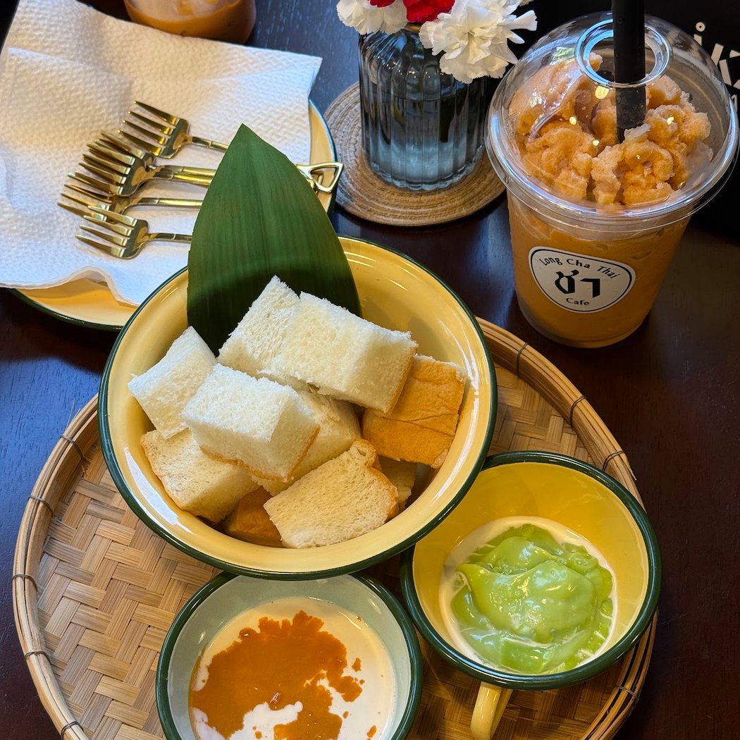 Long Cha Thai Cafe