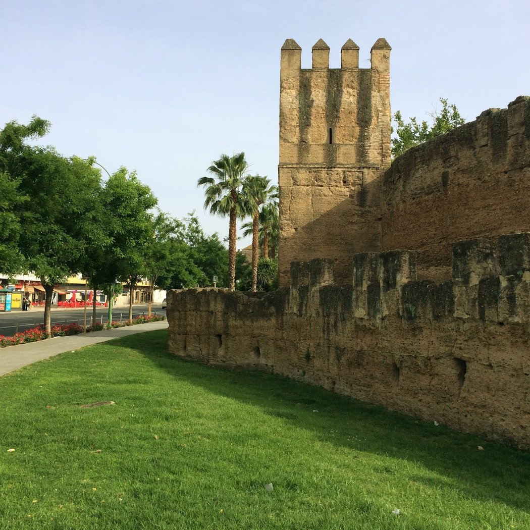 Jardines Muralla de la Macarena 1