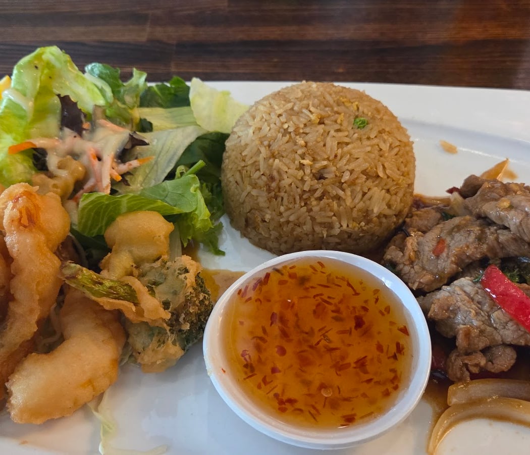 Do Sit Thai Cuisine 3