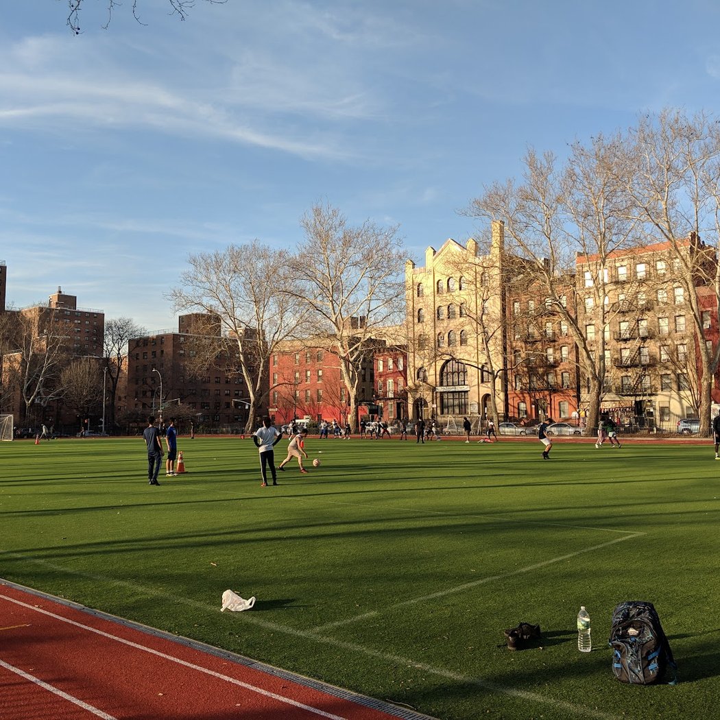 Play Soccer 1