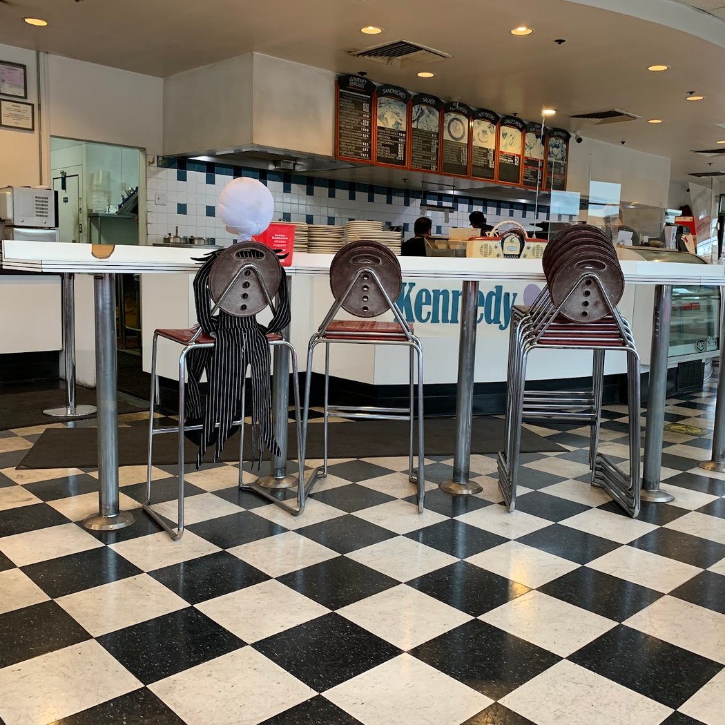 Dino's Grill 2