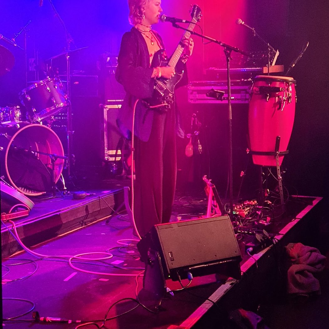 Malou Lovis: Soft Season Tour 1