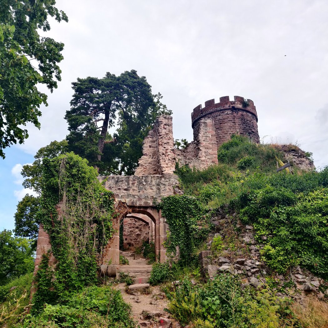 Départ randonnée des trois châteaux 3