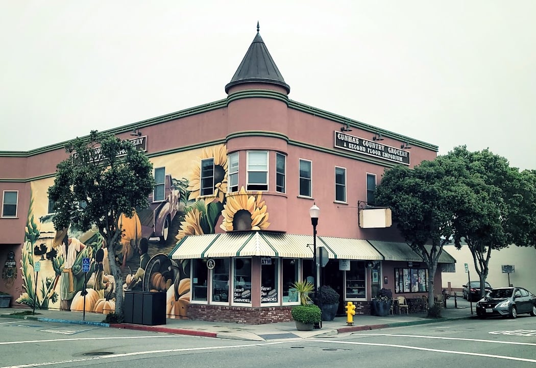 Cunha's Country Store & Deli 3