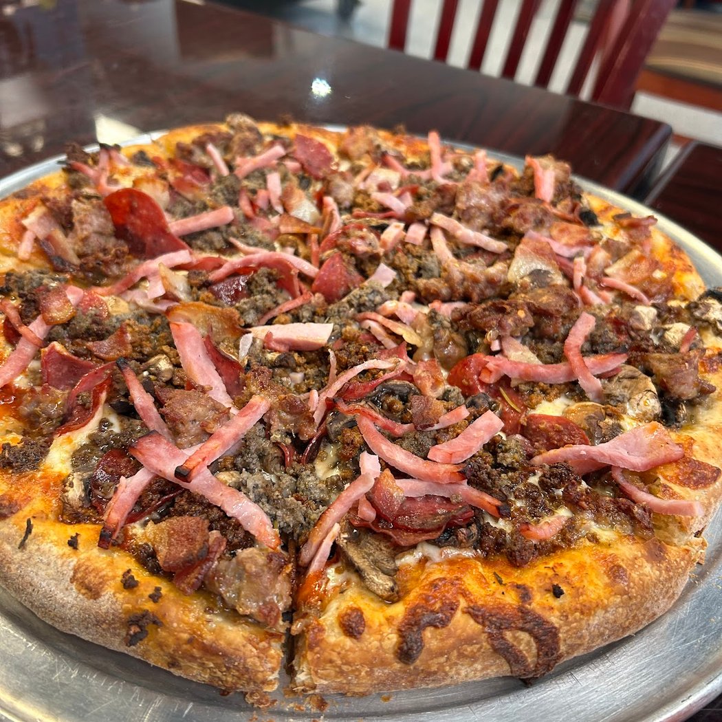 UNI Pizzeria & Grill 1