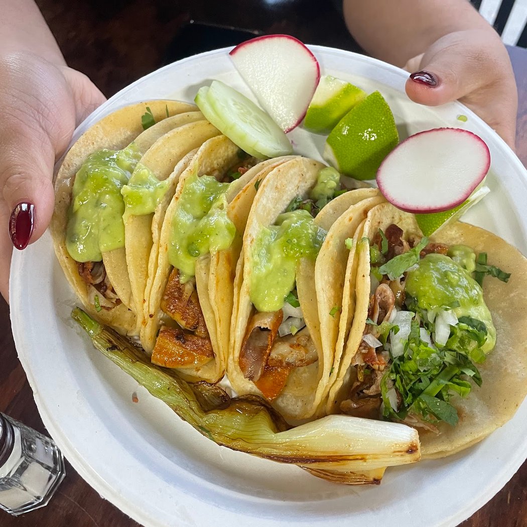 Taquitos y Café 1