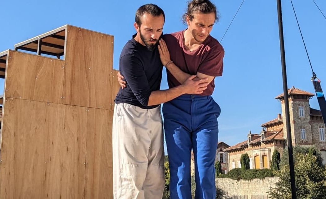 Deux Pierres d'un Coup / Maël Thierry 1