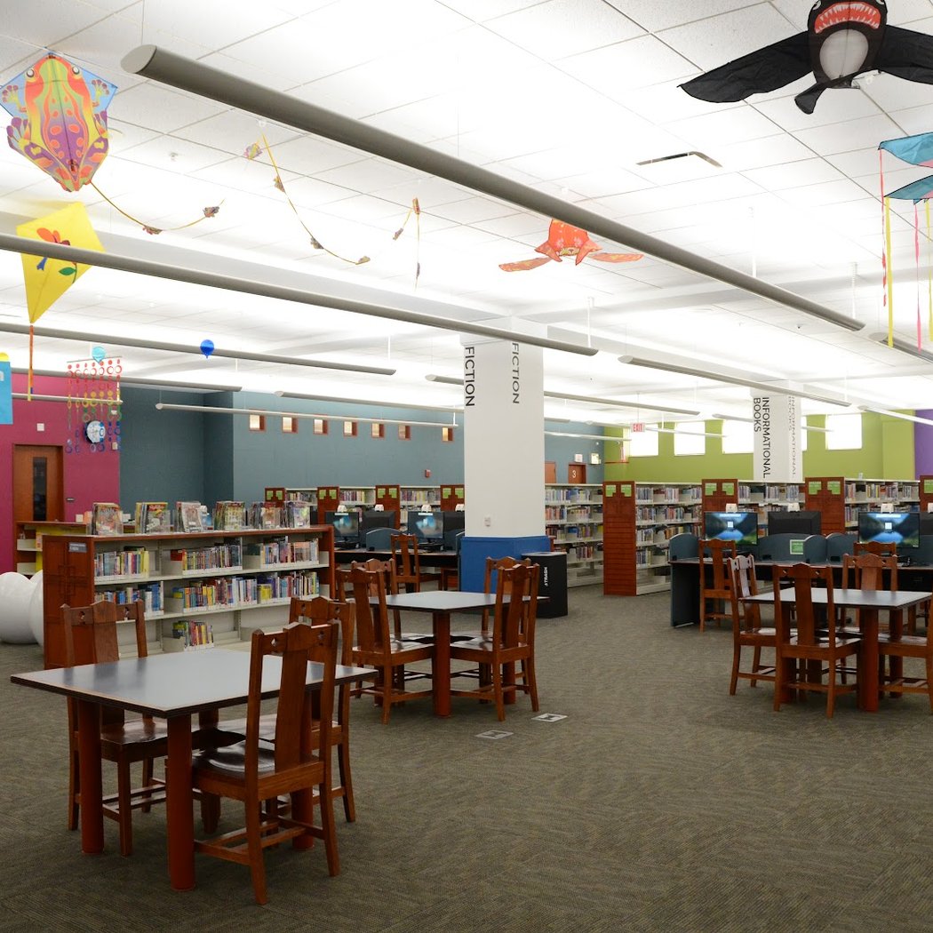 Schaumburg Township District Library 3
