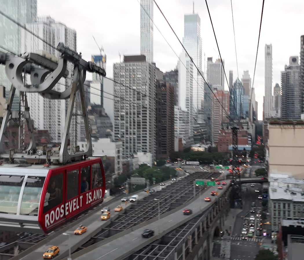 E Main St/Roosevelt Island Tram 3