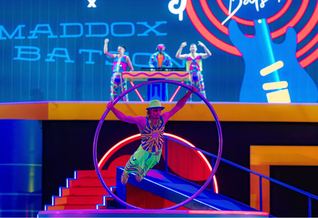 Ringling Bros. and Barnum & Bailey Presents The Greatest Show On Earth 1