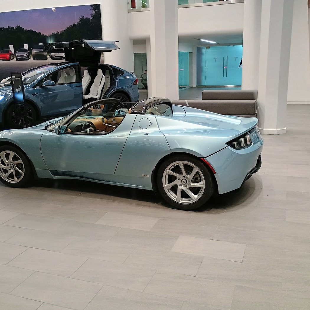 AI Builder Night w/ Tesla Experience + Live Music 3