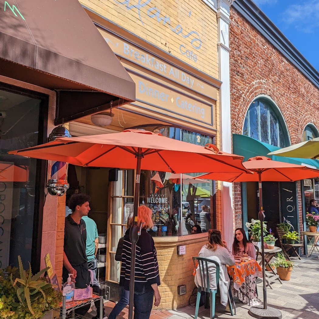 Alana's Cafe 2