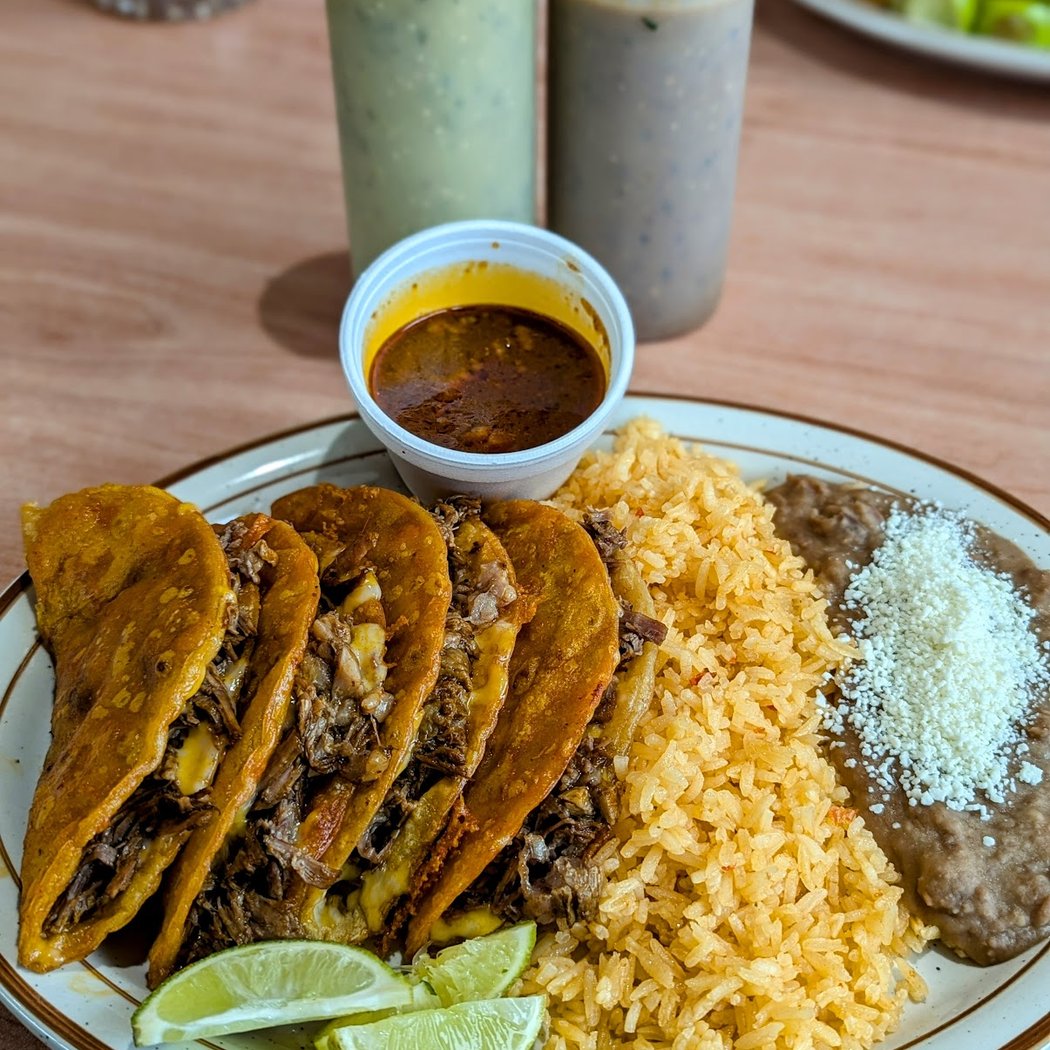 El Castillo Restaurante - Tacos Del Castillo 1
