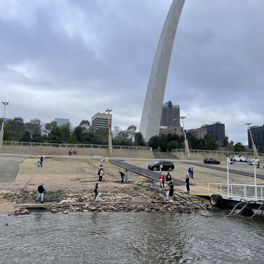 Arch Riverfront Cleanup 2