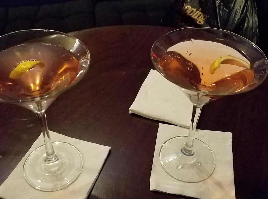 Piano bar 2
