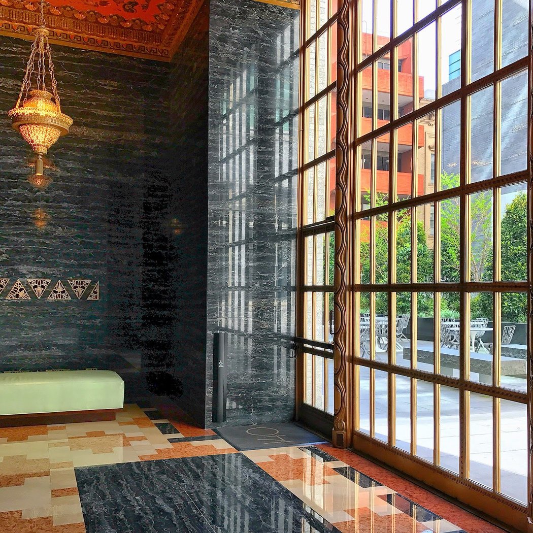 Downtown Deco walk 3
