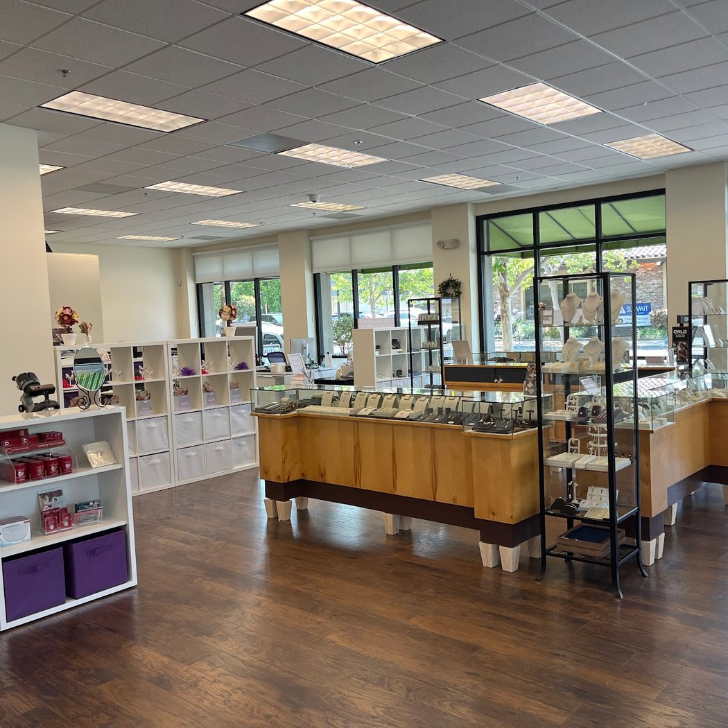 Hollingsworth Jewelers Gallery 3