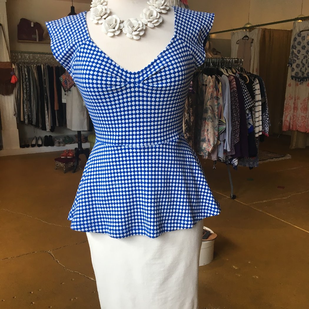 Stella's Consignment 1