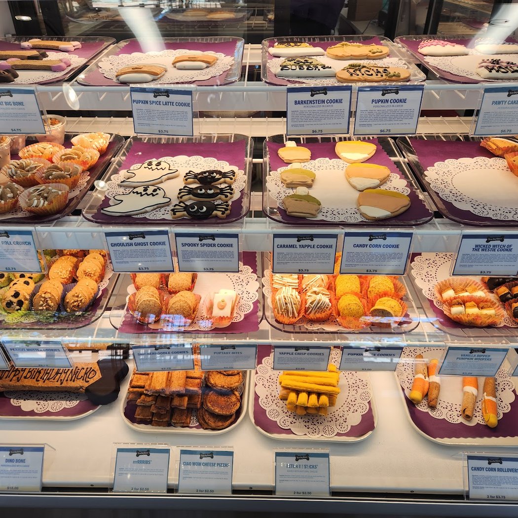 Three Dog Bakery - Riverside 3